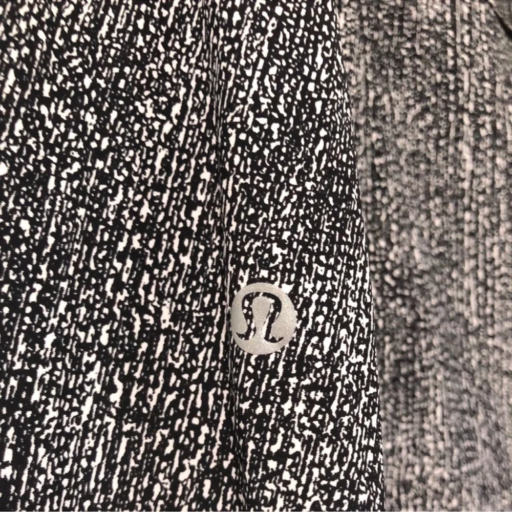 Lululemon Lost In Space Skirt Size 6 - Picture 5 of 7